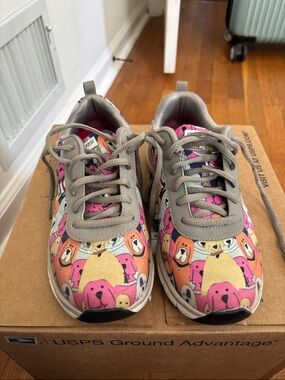 Women sneakers 
Dog print multi color